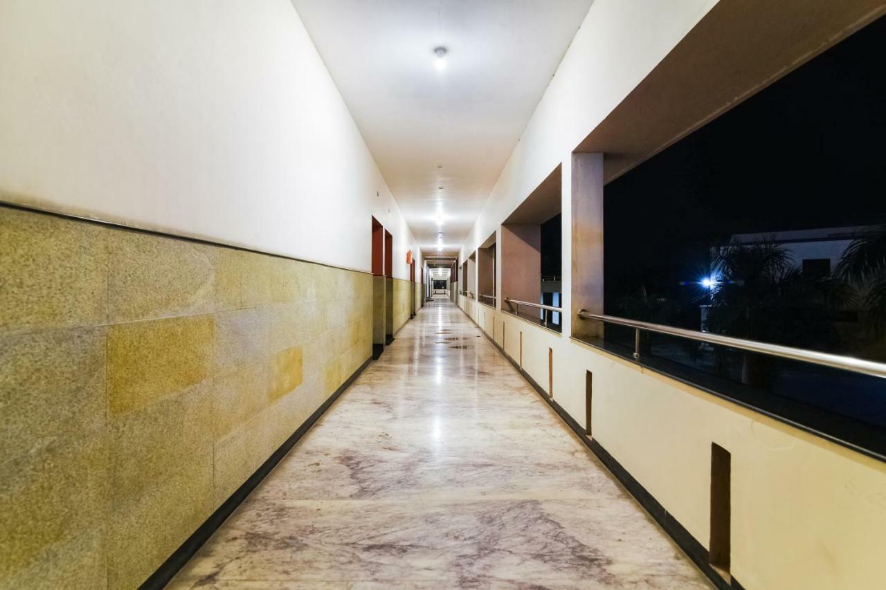 Hotel Oyo 48251 Dsr Grand Krishnagiri Exterior foto